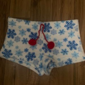 fuzzy snowflake shorts